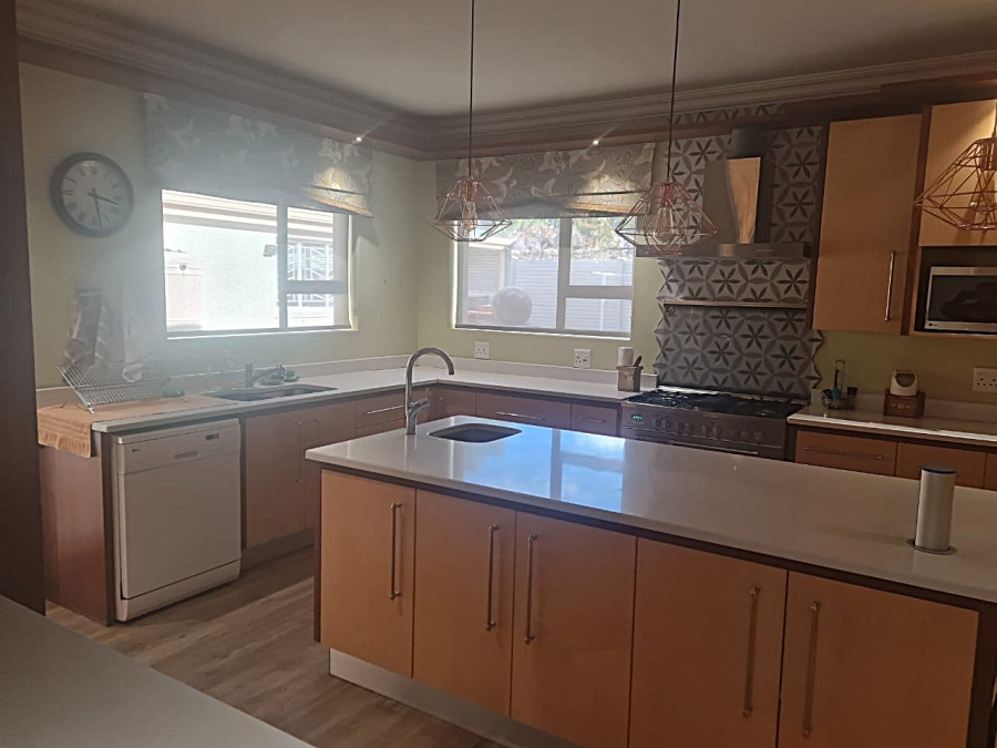 6 Bedroom Property for Sale in Senekal Free State